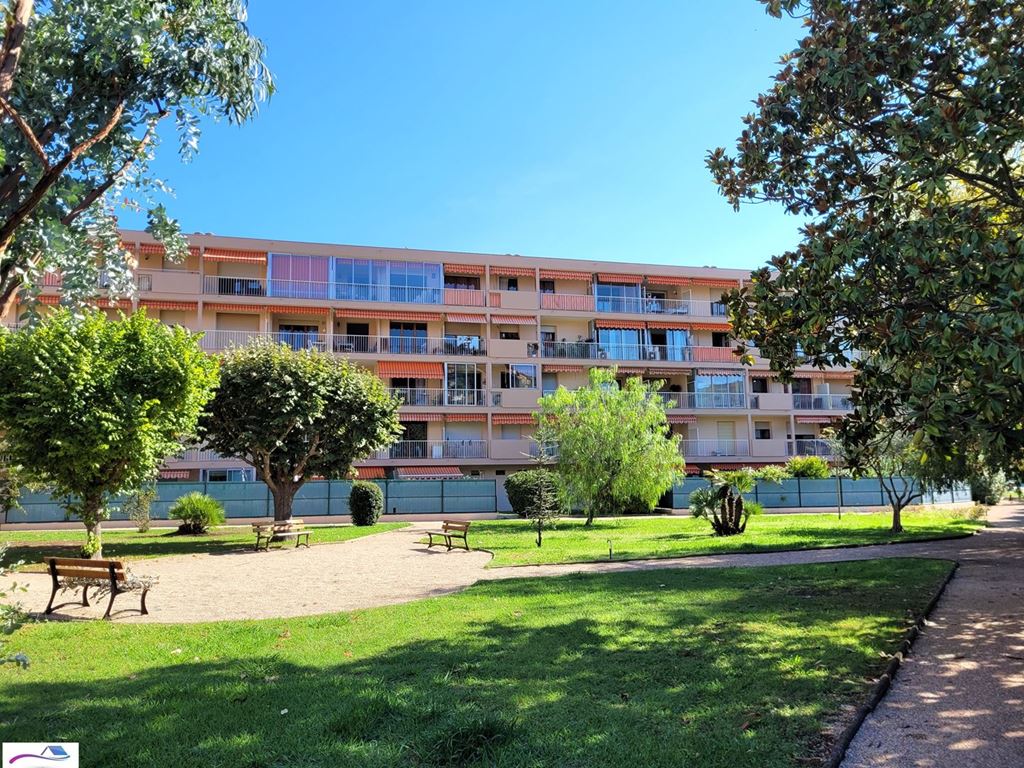 Appartement F3 MANDELIEU LA NAPOULE 250000€ L'Agence du Sud-Est