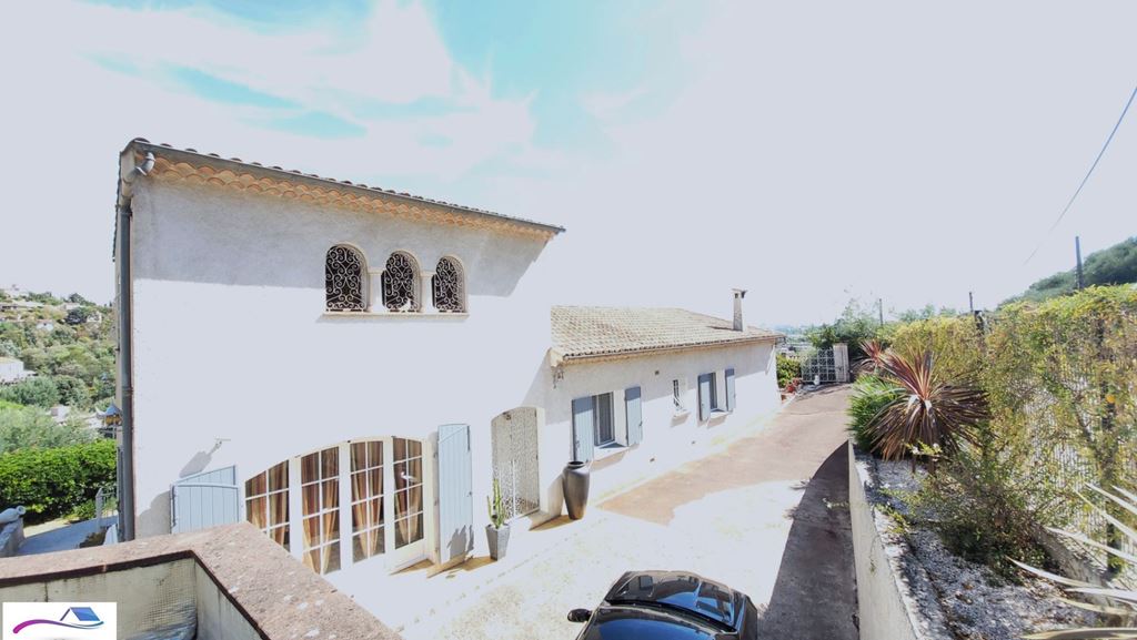 Maison indépendante MANDELIEU LA NAPOULE 927000€ L'Agence du Sud-Est Maison indépendante MANDELIEU LA NAPOULE 927000€ L'Agence du Sud-Est