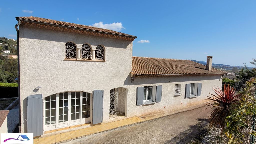 Maison indépendante MANDELIEU LA NAPOULE 927000€ L'Agence du Sud-Est Maison indépendante MANDELIEU LA NAPOULE 927000€ L'Agence du Sud-Est