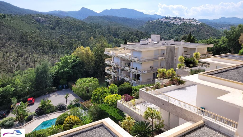 Appartement F4 MANDELIEU LA NAPOULE 872000€ L'Agence du Sud-Est Appartement F4 MANDELIEU LA NAPOULE 872000€ L'Agence du Sud-Est