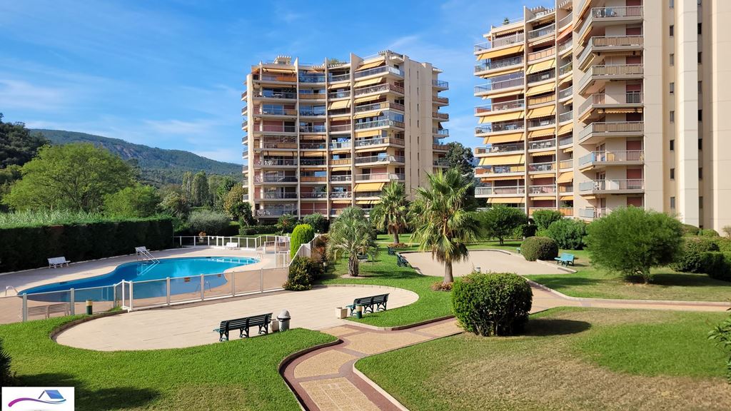 Appartement F2 MANDELIEU LA NAPOULE 223000€ L'Agence du Sud-Est Appartement F2 MANDELIEU LA NAPOULE 223000€ L'Agence du Sud-Est