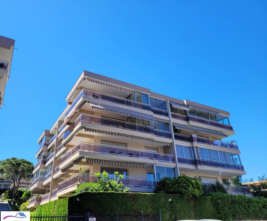 Appartement F2 MANDELIEU LA NAPOULE 345000€ L'Agence du Sud-Est Appartement F2 MANDELIEU LA NAPOULE 345000€ L'Agence du Sud-Est